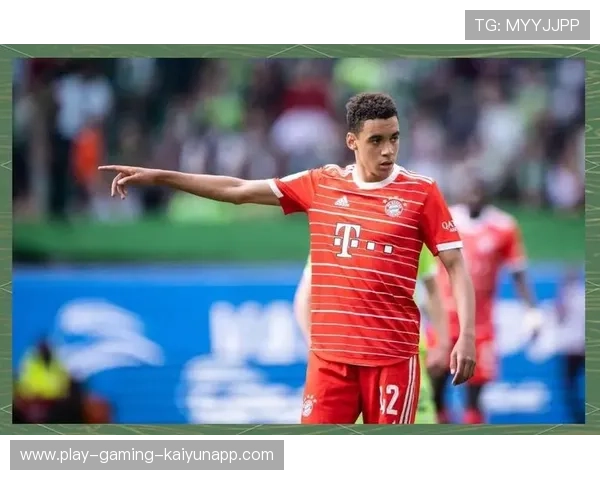 穆西亚拉连过三人后冷静打入近角 穆西亚拉连过三人后冷静打入近角